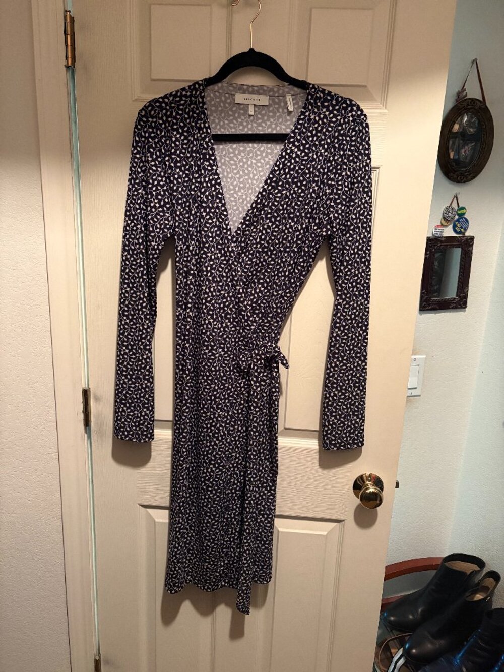 Lark & Ro Long-Sleeve V-Neck Matte Jersey Wrap Dress Size Large